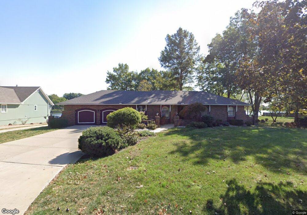 403 S Silver Top Ln, Raymore, MO 64083 - photo 1