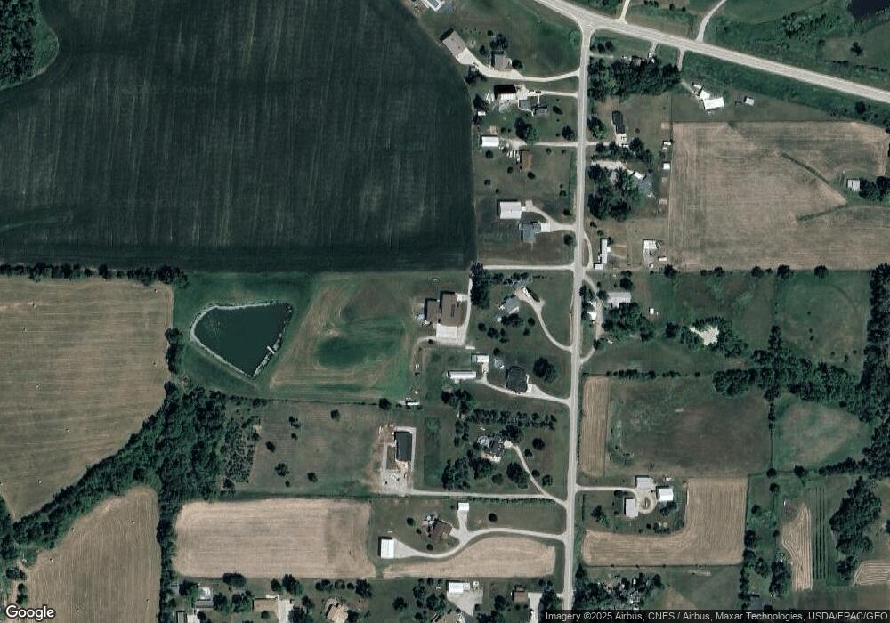 2191 W 32nd St N, Newton, IA 50208 - photo 1