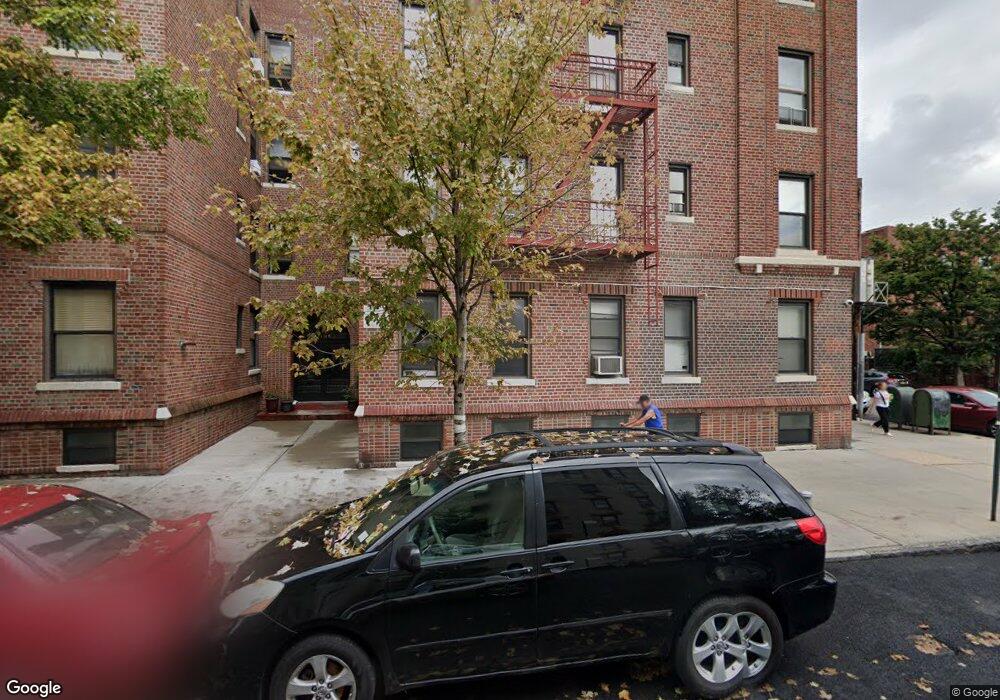 21-06 33 Rd St unit D-4, New York City, NY 11105 - photo 1