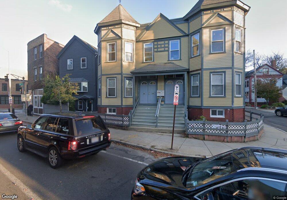 204 River St unit 1, Cambridge, MA 02139 - photo 1