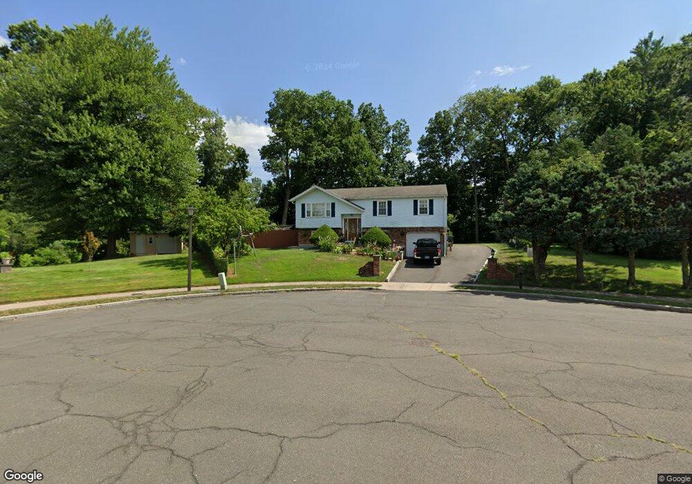 63 Southwood Dr, West Hartford, CT 06110 - photo 1