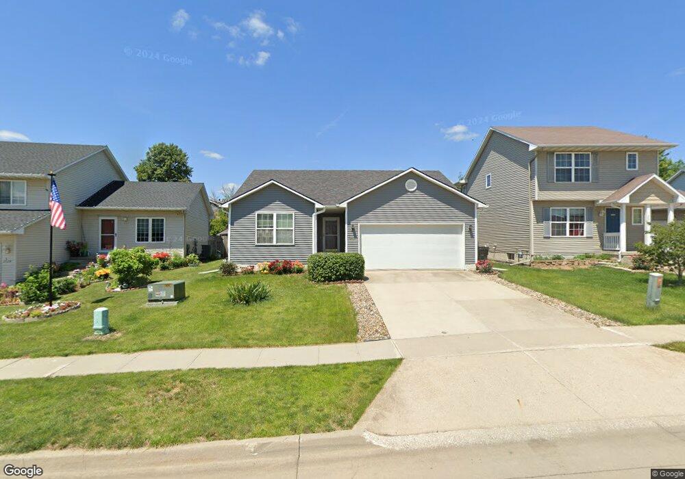 2520 Whispering Ridge Dr, Des Moines, IA 50320 - photo 1