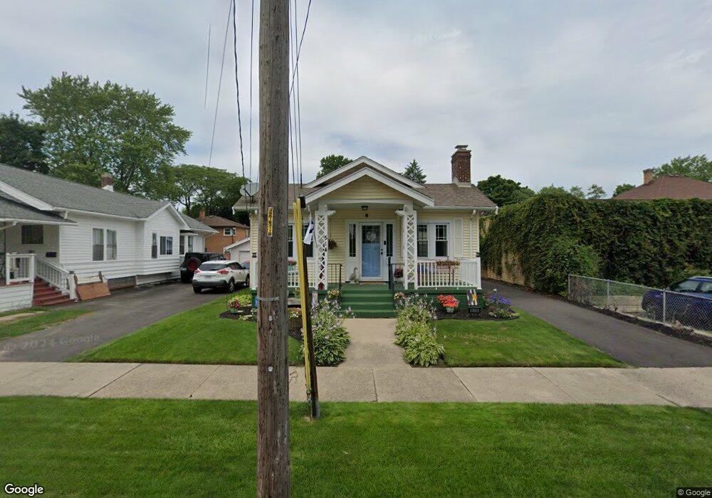 514 W Ridgeland Ave, Waukegan, IL 60085 - photo 1