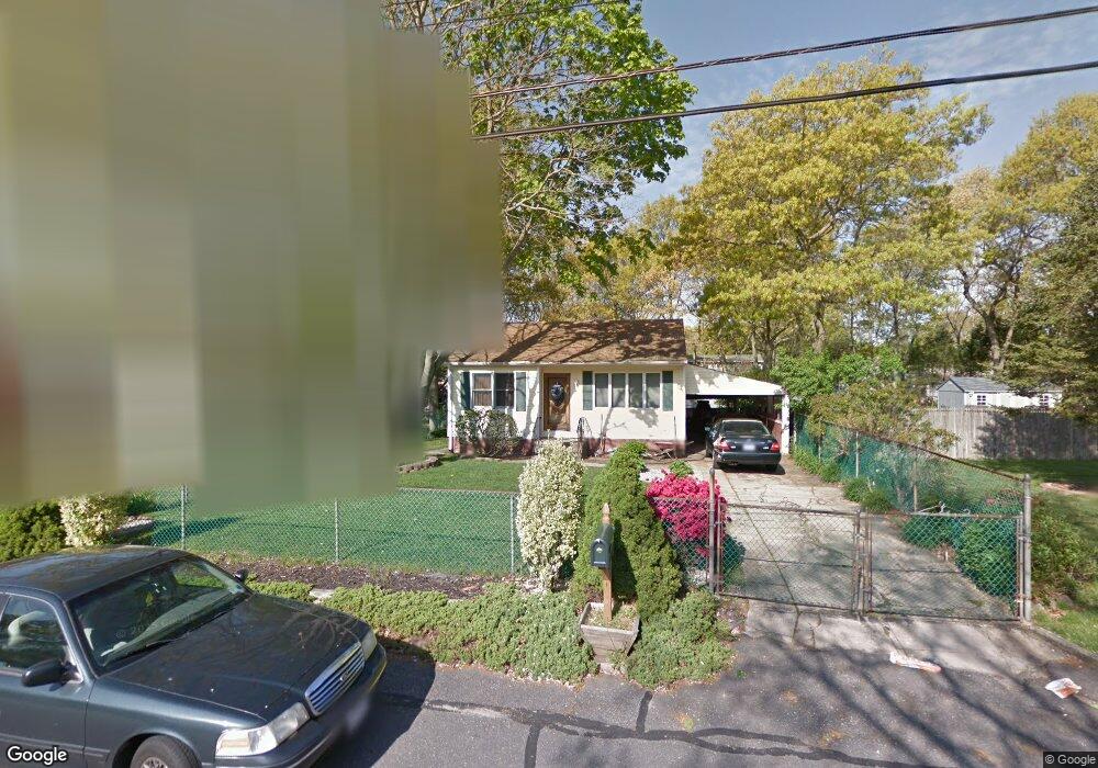 132 Wendy Dr, Holtsville, NY 11742 - photo 1