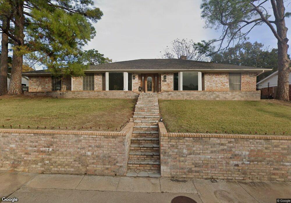 1403 Woodvine Dr, Euless, TX 76040 - photo 1