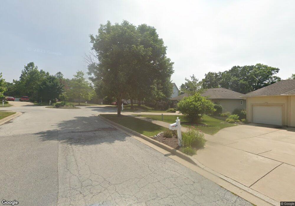 678 Davis Cir, Crown Point, IN 46307 - photo 1