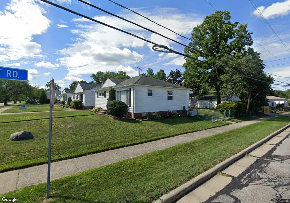 1700 Rush Rd, Wickliffe, OH 44092 - photo 1