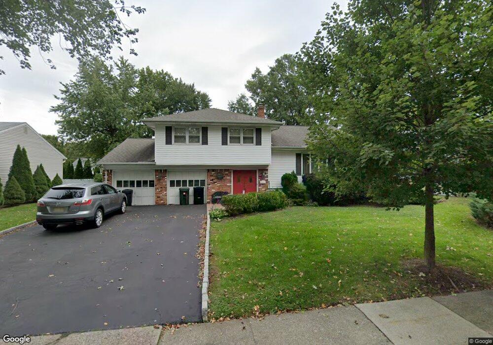 272 Mchenry Dr, Paramus, NJ 07652 - photo 1