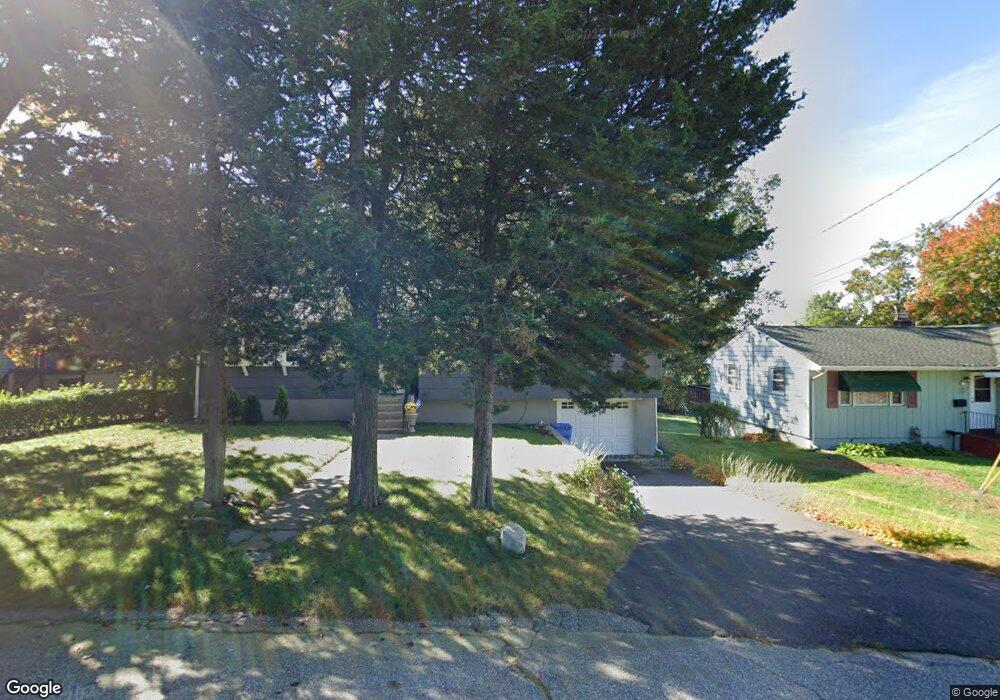 48 Blue Trail Dr, Waterbury, CT 06705 - photo 1