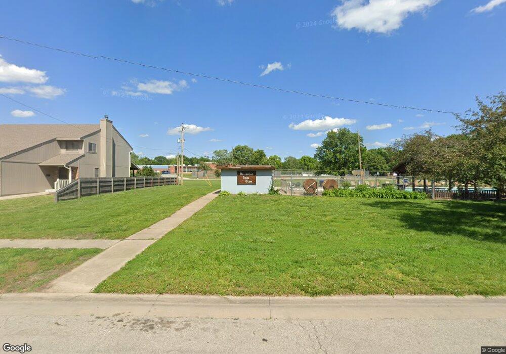 3232 SW Randolph Ave, Topeka, KS 66611 - photo 1