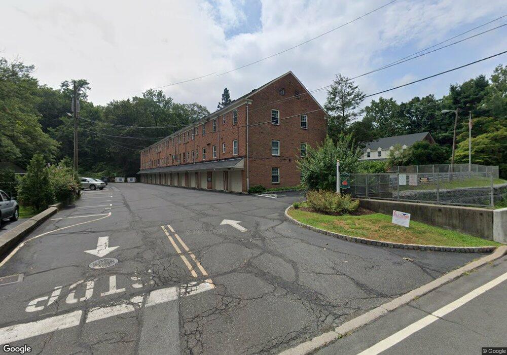 132 Claremont Rd Unit 8a unit A, Bernardsville Boro, NJ 07924 - photo 1