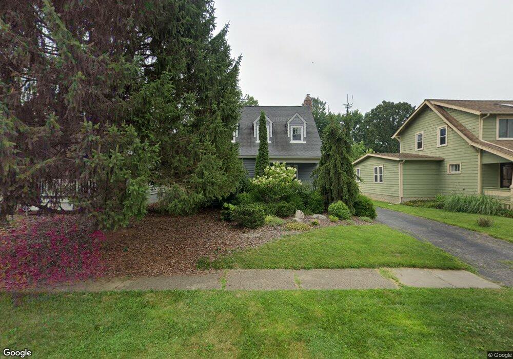 129 E Beaumont Rd, Columbus, OH 43214 - photo 1