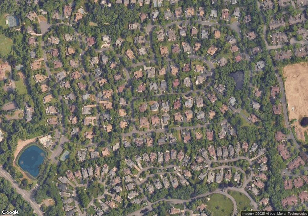 3 Brighton Rd S, Manhasset, NY 11030 - photo 1