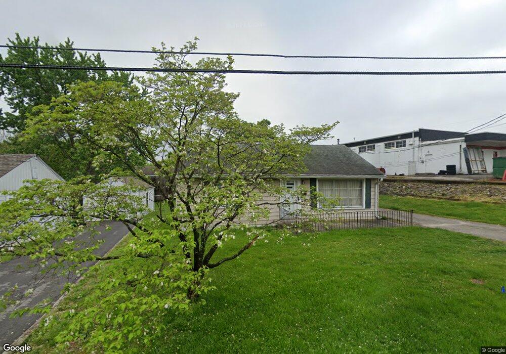 2417 Jollissaint Ave, New Albany, IN 47150 - photo 1