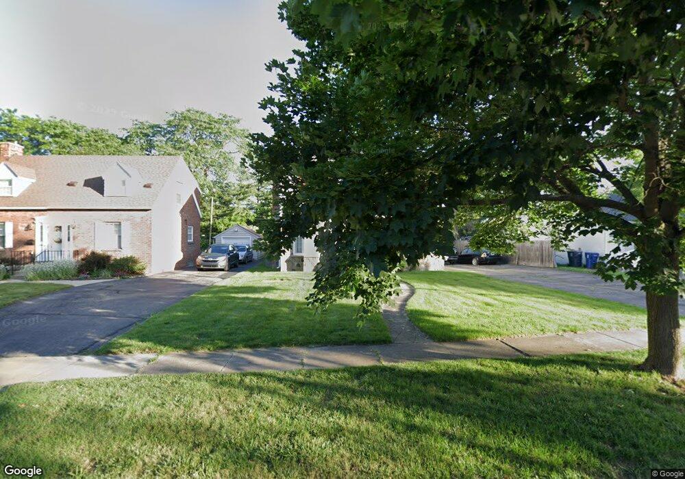 1611 Cromwell Ave, Flint, MI 48503 - photo 1