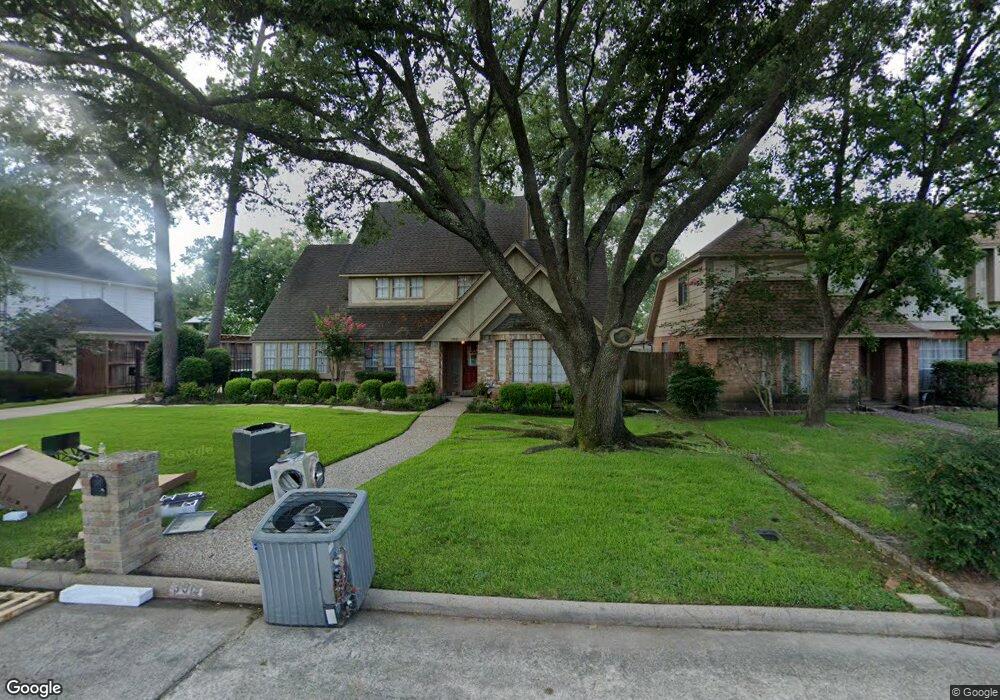 3919 Elmcrest Dr, Houston, TX 77088 - photo 1