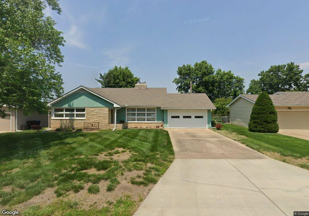 1800 SW 27th St, Topeka, KS 66611 - photo 1