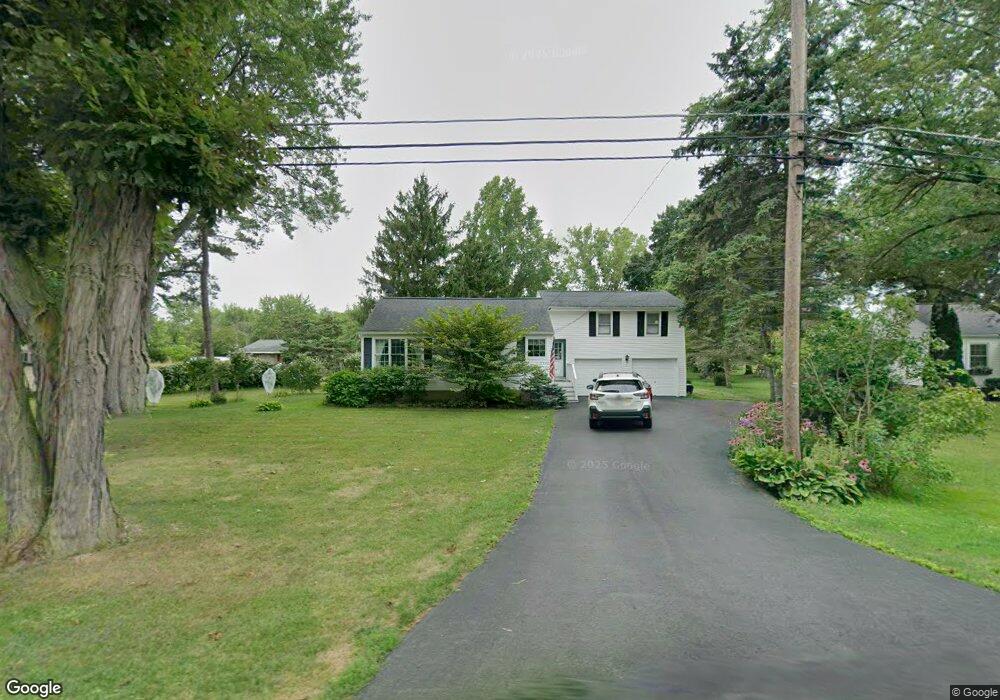 5548 Mapleton Rd, Lockport, NY 14094 - photo 1