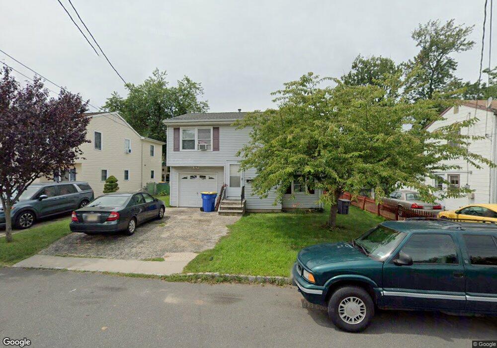 114 W Warren St, South Bound Brook, NJ 08880 - photo 1