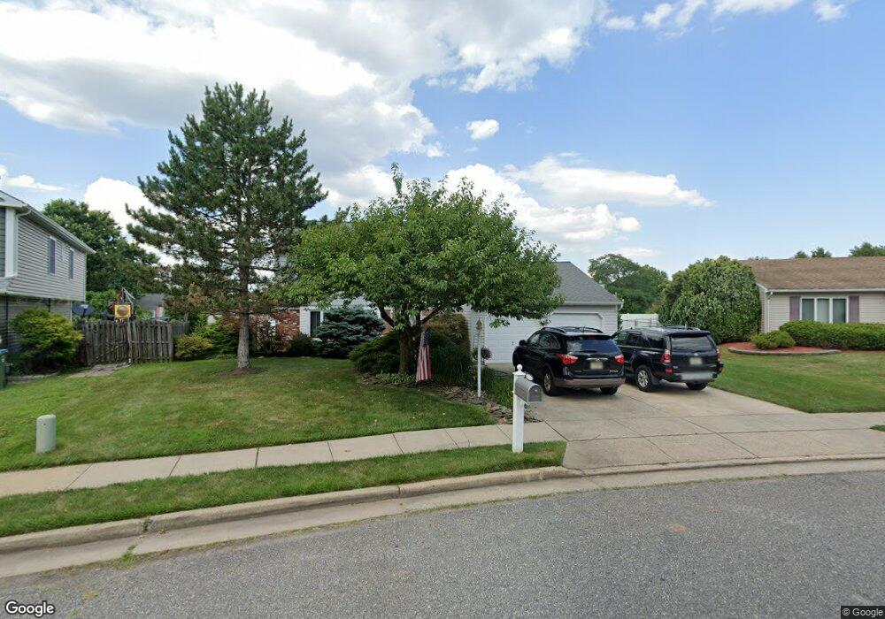 12 Honeysuckle Ln, Edison, NJ 08820 - photo 1