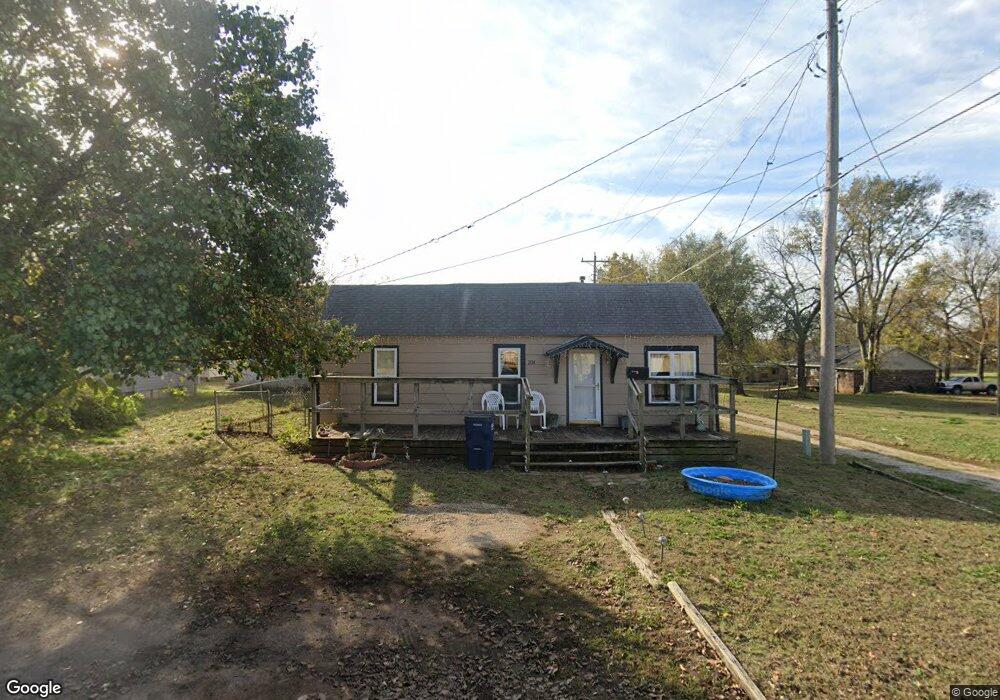 204 W Cherokee St, Cleveland, OK 74020 - photo 1