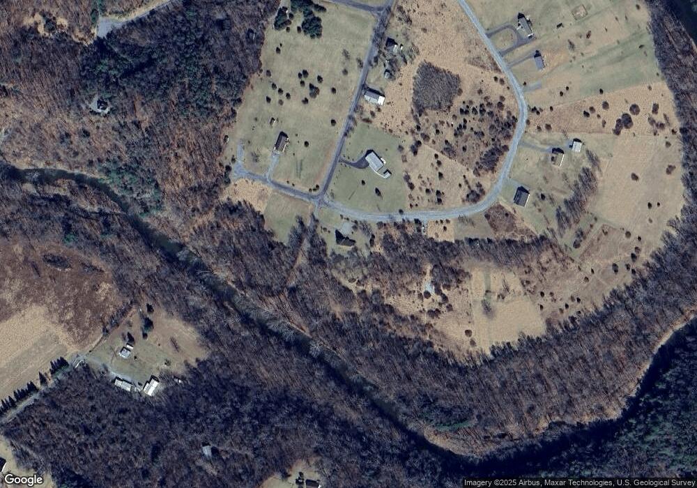 713 Collier Ln, Berkeley Springs, WV 25411 - photo 1