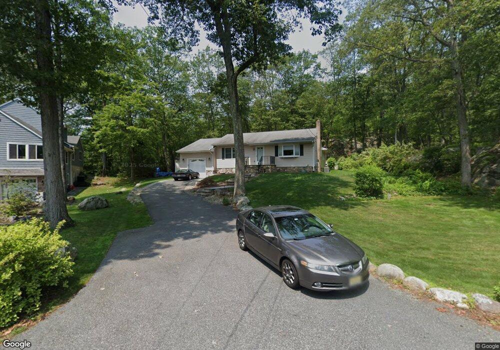 40 Cabot Ln, Kinnelon, NJ 07405 - photo 1