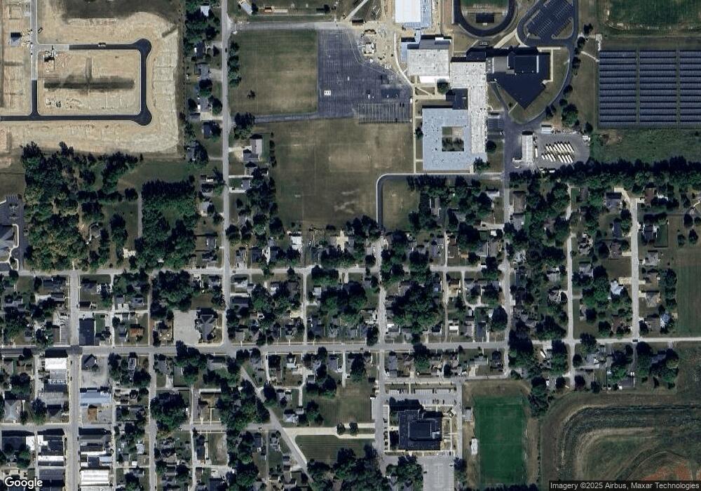 405 E 1st St, Sheridan, IN 46069 - photo 1