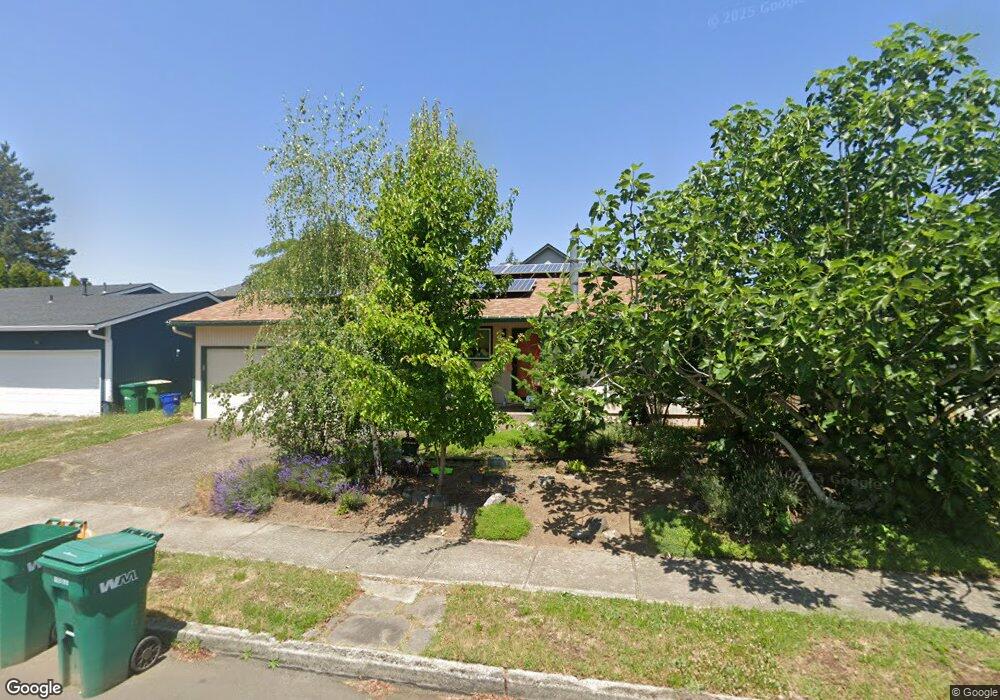 2323 SW 22nd St, Troutdale, OR 97060 - photo 1