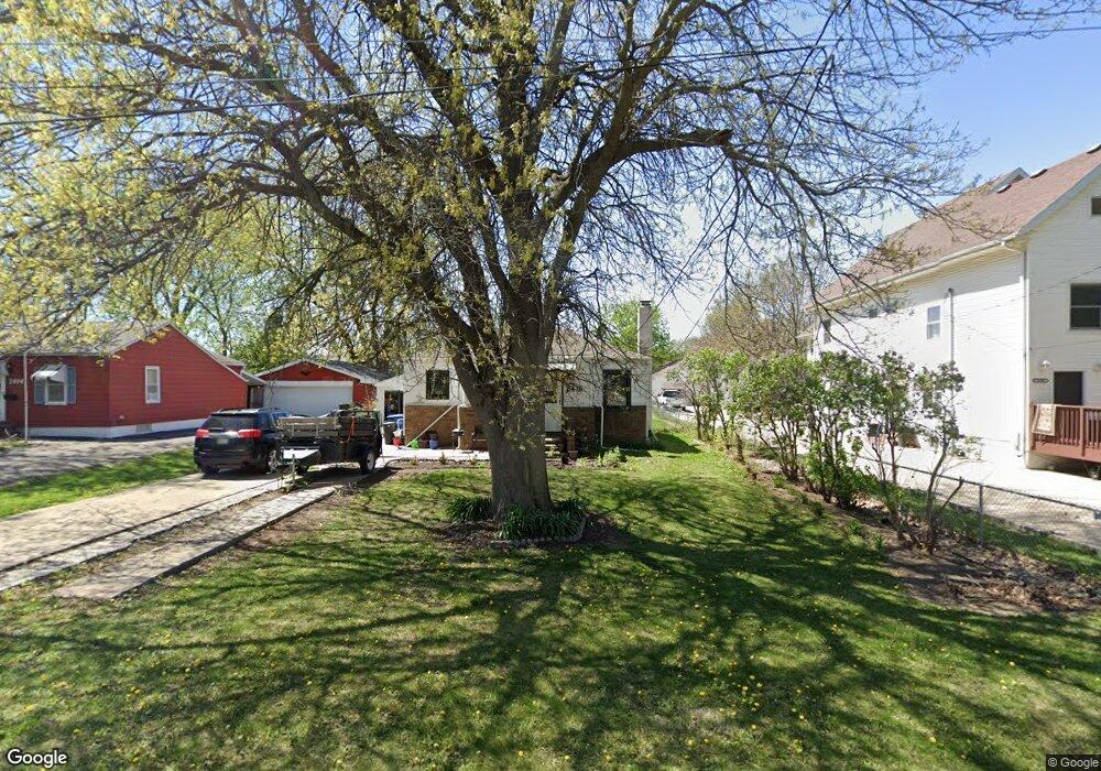 2416 53rd St, Des Moines, IA 50310 - photo 1