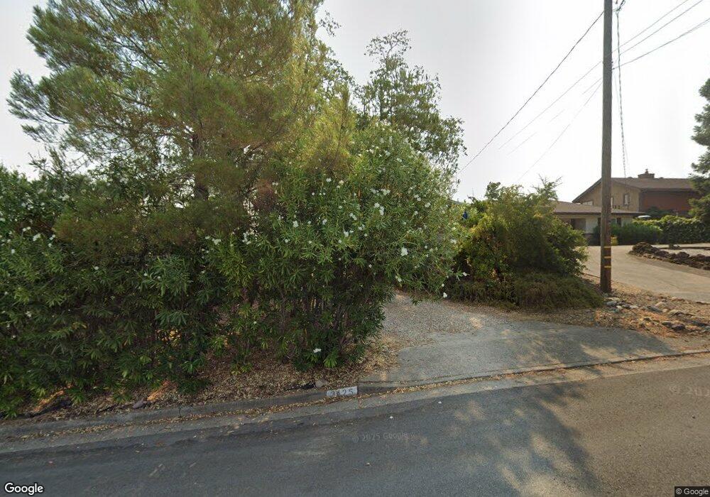 3425 Hillcrest St, Redding, CA 96001 - photo 1