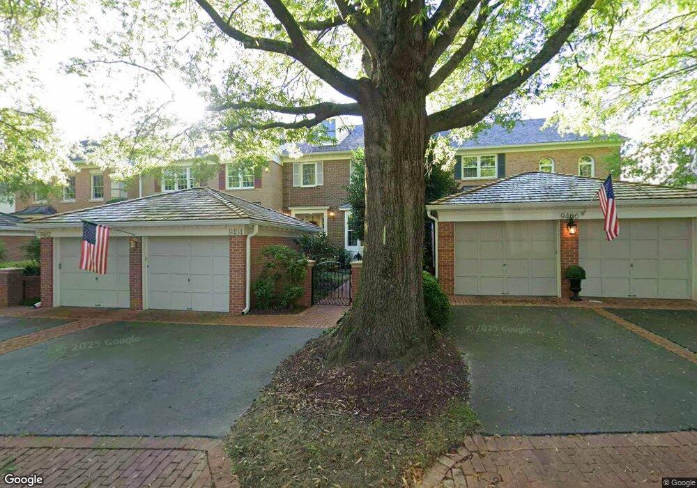 9402 Turnberry Dr, Potomac, MD 20854 - photo 1