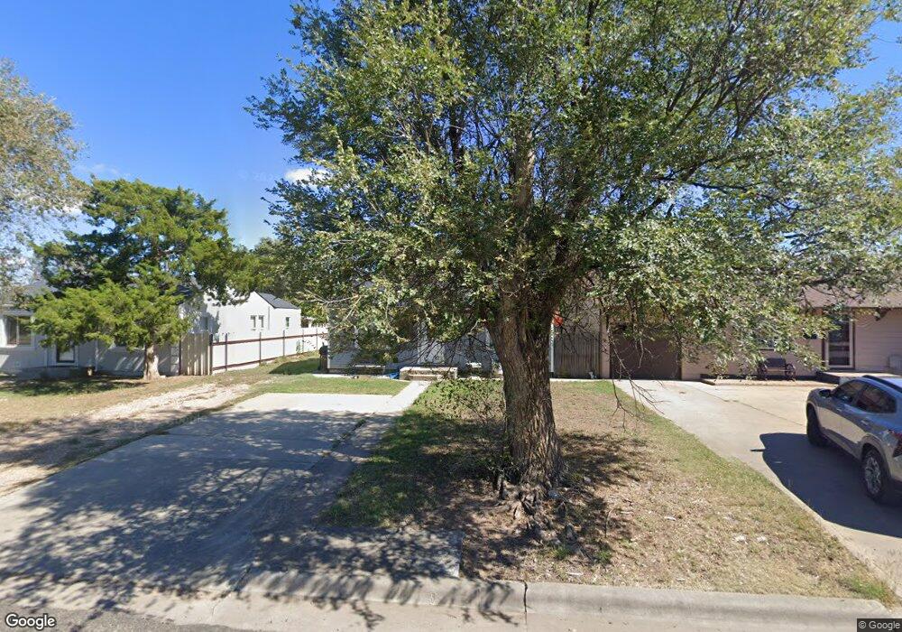 124 Elm Ave, Dumas, TX 79029 - photo 1