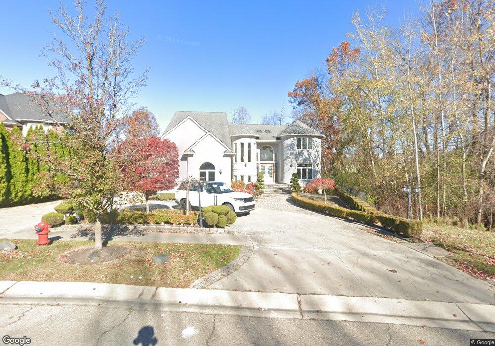 7212 Essex Dr, West Bloomfield, MI 48322 - photo 1