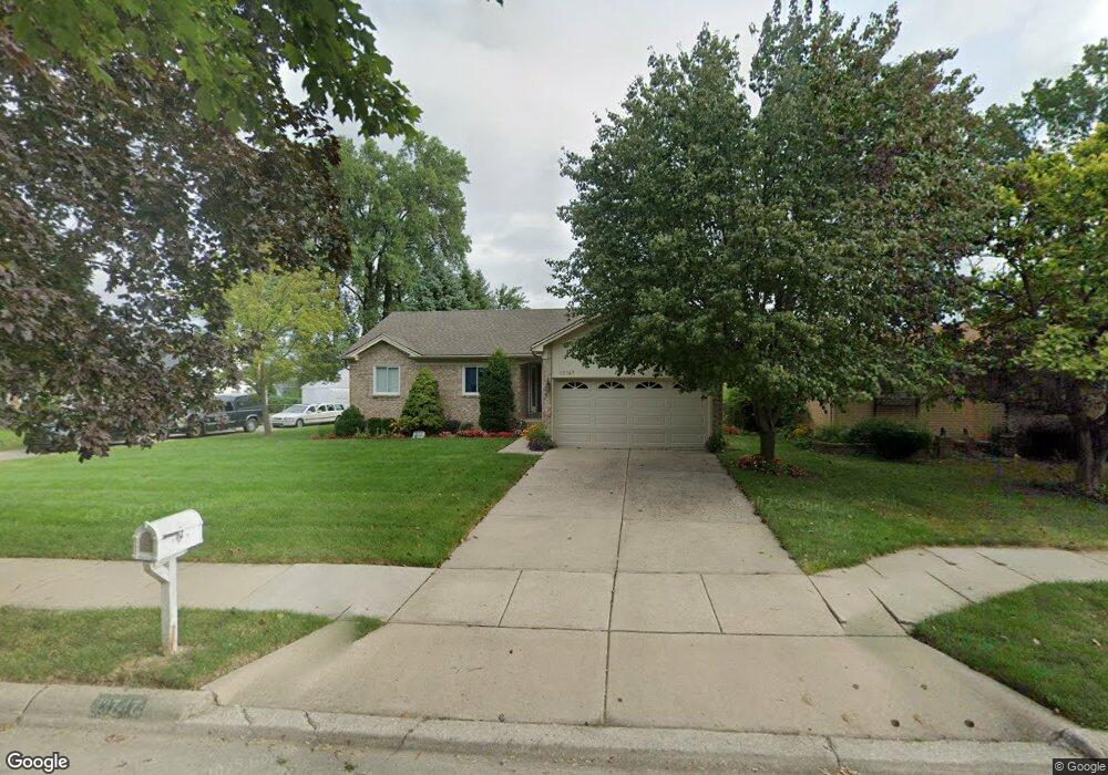 13747 Hartill Ave, Warren, MI 48089 - photo 1