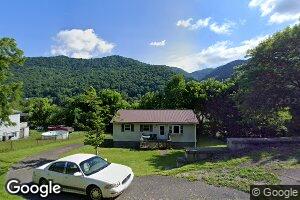 629 Boonesborough Rd, Deep Water, WV 25057