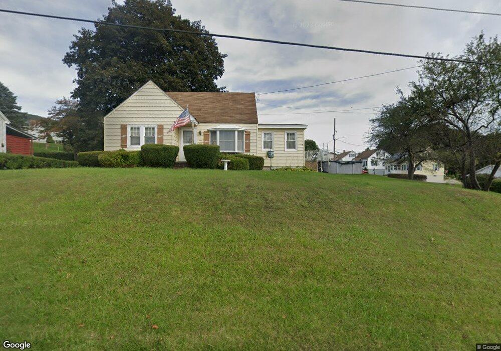 9 E Walnut St, Adams, MA 01220 - photo 1