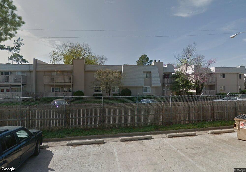 6720 S Lewis Ave unit 905-6720, Tulsa, OK 74136 - photo 1