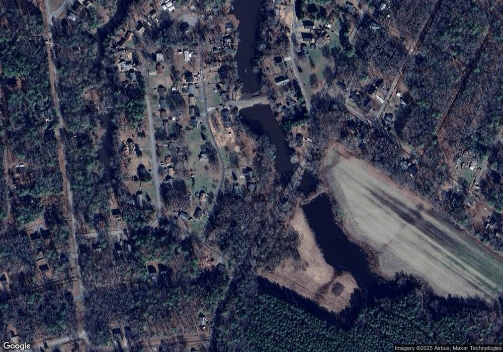 569 Holly Way, Colonial Beach, VA 22443 - photo 1