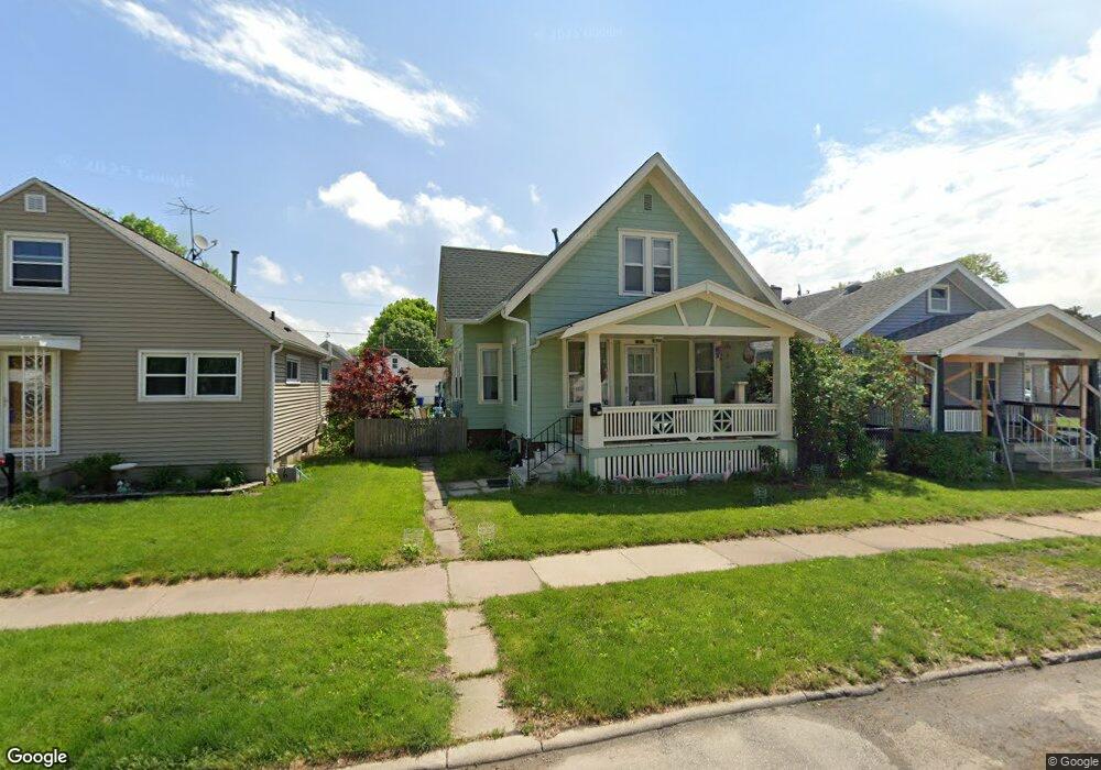 1909 Hamilton St SW, Cedar Rapids, IA 52404 - photo 1