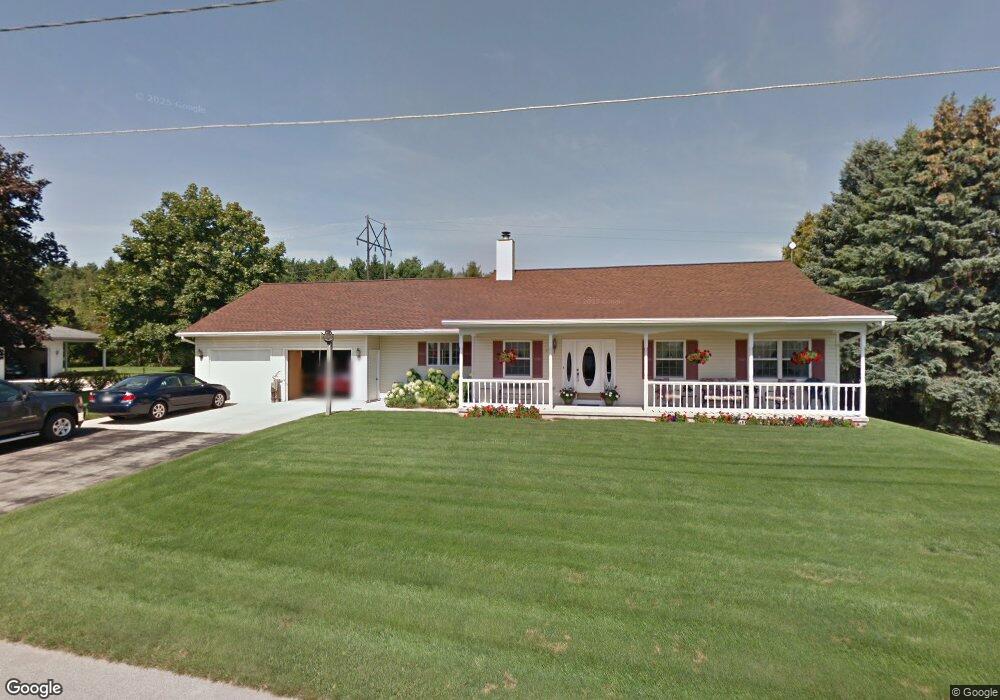 4571 Harvest Cir, Manitowoc, WI 54220 - photo 1