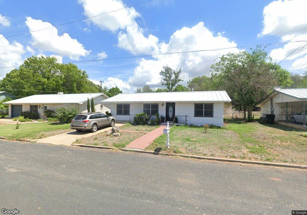 510 W Hackberry St, Fredericksburg, TX 78624 - photo 1