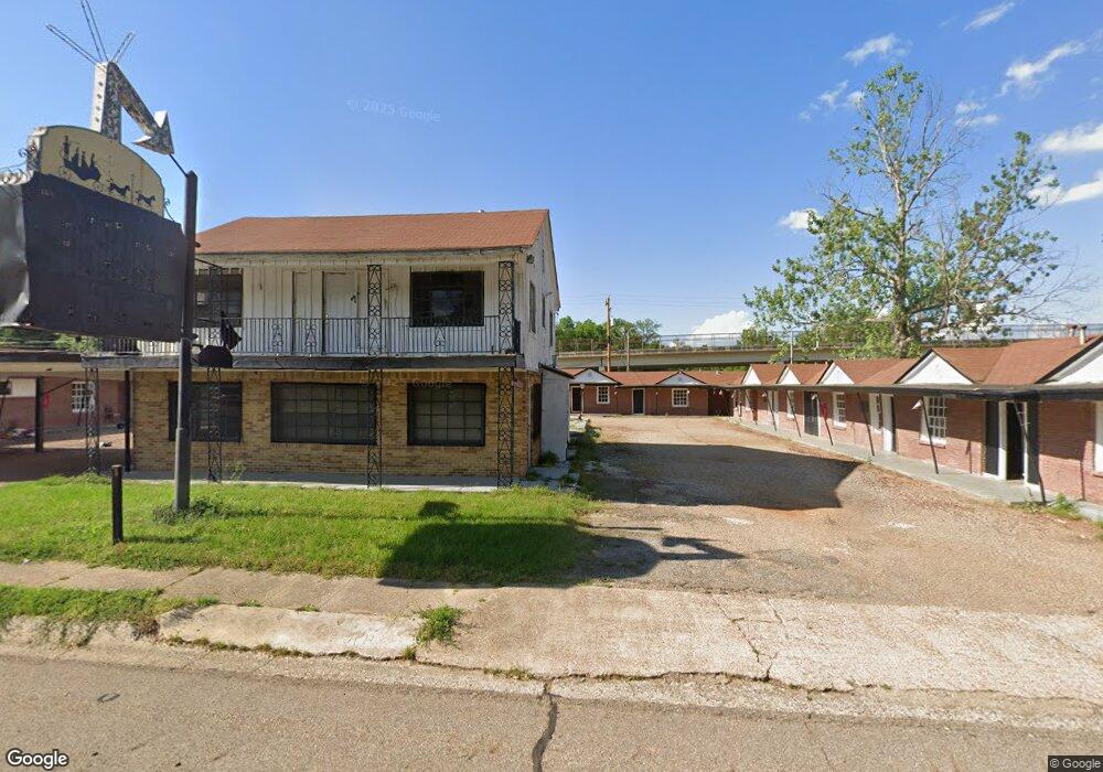 1220 W 7th St, Texarkana, TX 75501 - photo 1