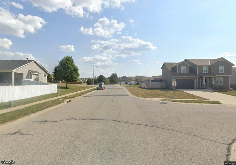 21323 Millridge St, Spring Hill, KS 66083 - photo 1