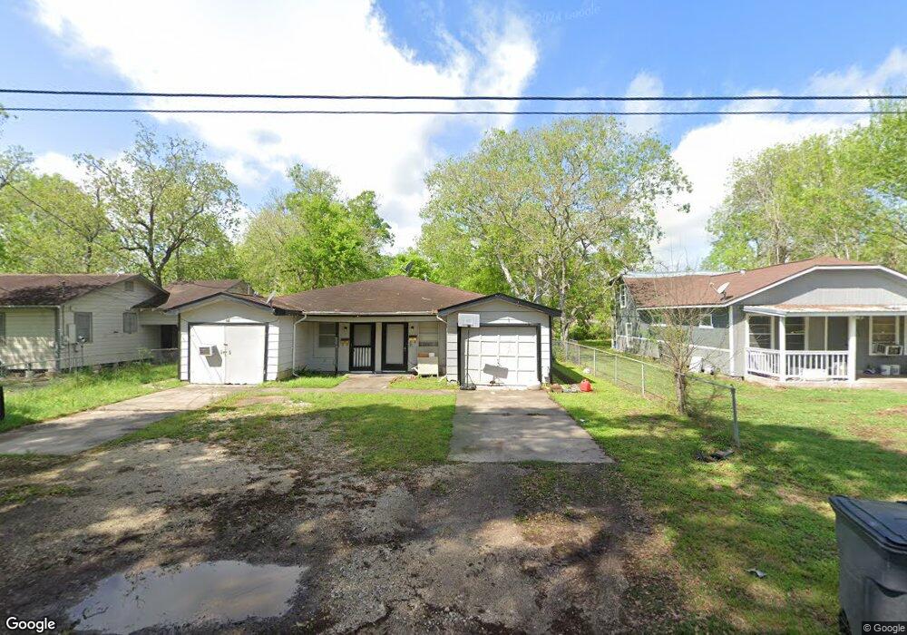 2718 Sycamore Ave unit 20, Bay City, TX 77414 - photo 1