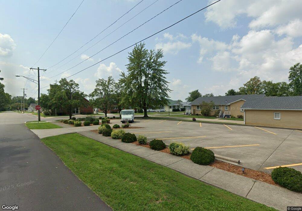 611 W 4th St, Bicknell, IN 47512 - photo 1