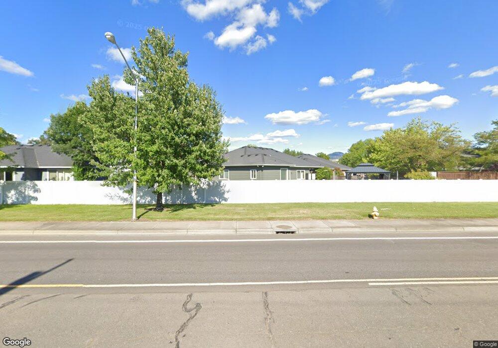 841 Meadowbrook Dr, Central Point, OR 97502 - photo 1