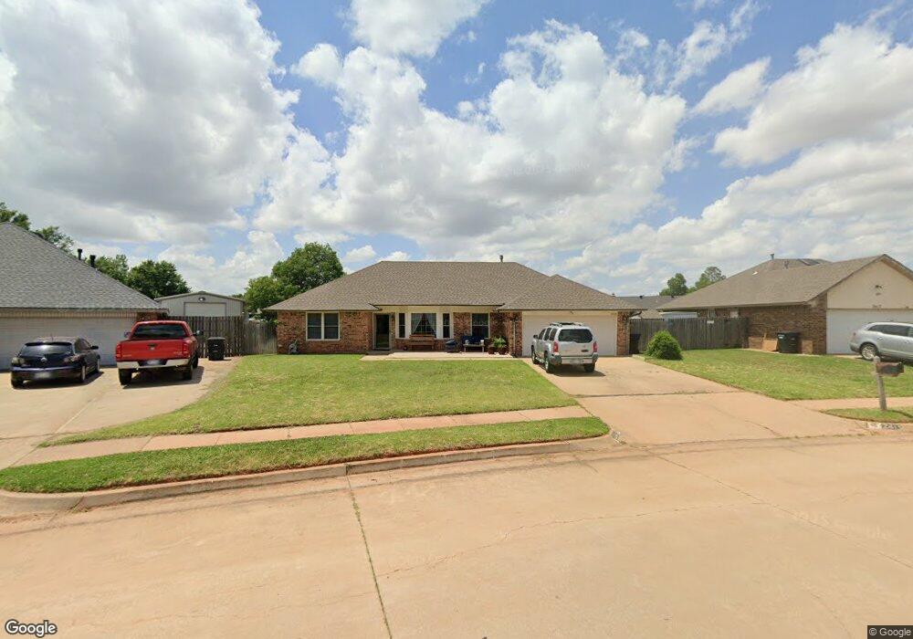 2413 E Hills Dr, Moore, OK 73160 - photo 1