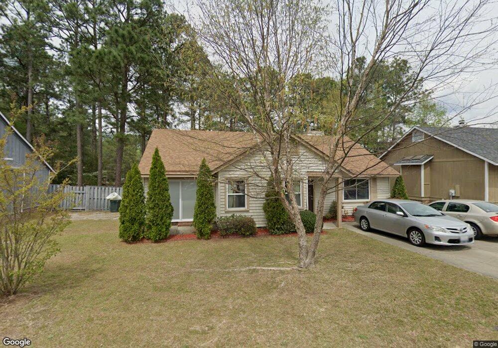 2204 Hanbury Ln, Fayetteville, NC 28304 - photo 1