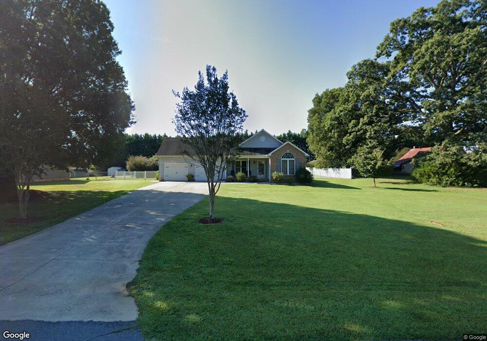 1689 Allen Ln, Conover, NC 28613 - photo 1